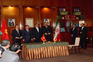 پنجاهمین سال برقراری روابط دیپلماتیک ایران و ویتن